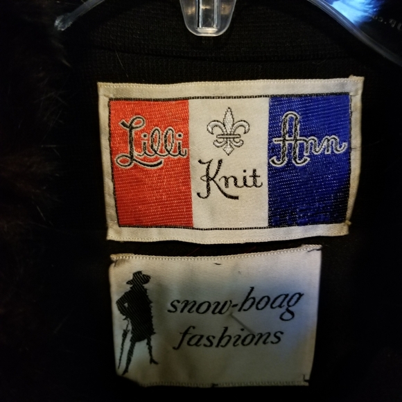 Beautiful Vintage 60's Lilli Ann knit coat trimmed in fur. Used Good condition. - Picture 2 of 7